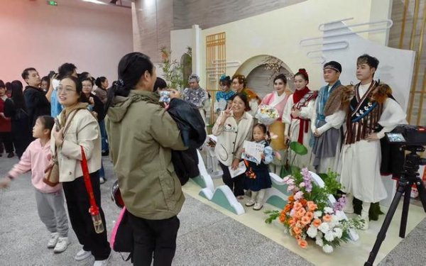 鼎冠配资 国风奇幻儿童剧《有仙气》首演